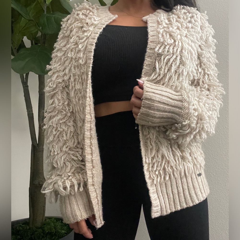 CREAM ROXY CARDIGAN SHAGGY SWEATER SIZE SMALL